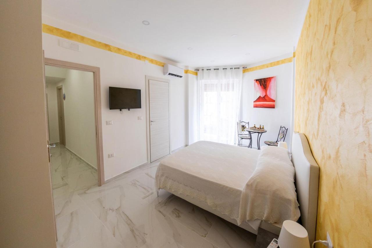 B&B Mary Sant'Elia Napels Buitenkant foto